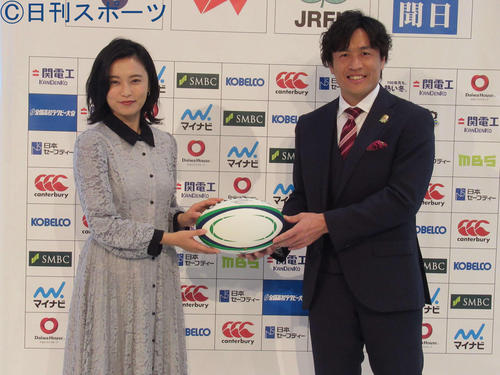 小島瑠璃子が自粛生活体重増 デニム25本入らず 芸能写真ニュース 日刊スポーツ