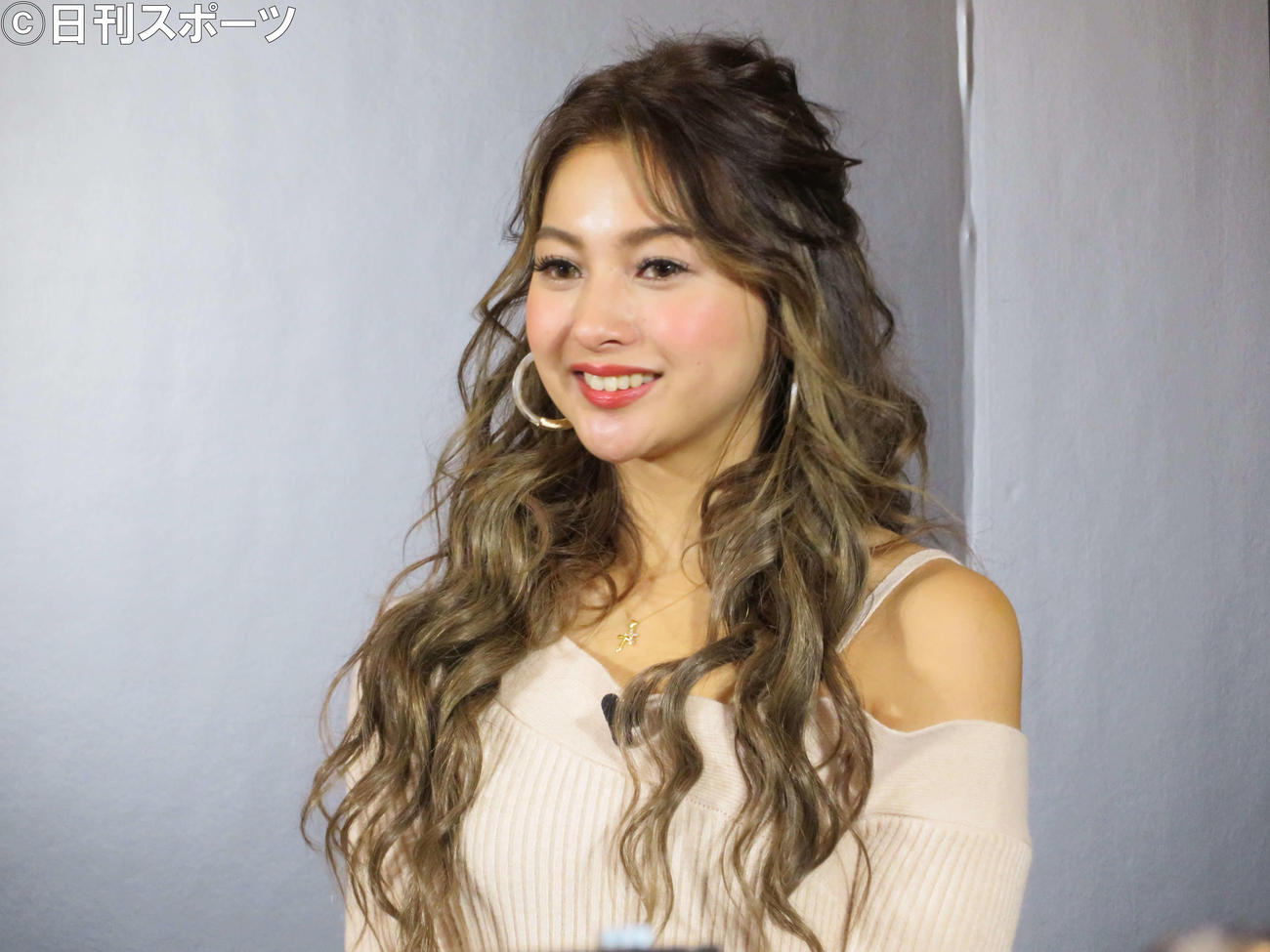 KATE「小顔シルエットマスク」発売イベントに出席したゆきぽよ（撮影・三須佳夏）