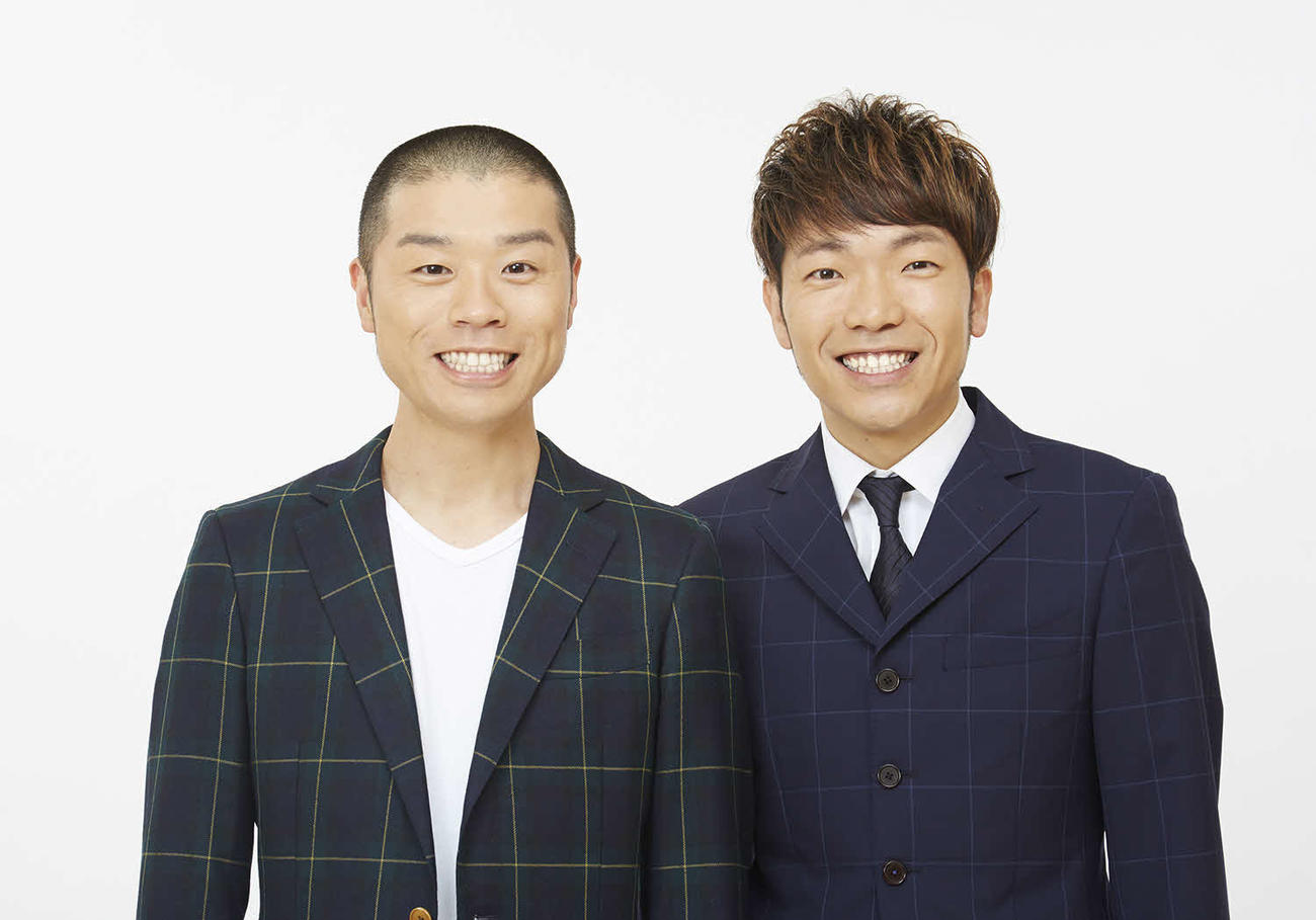 「M－1グランプリ2020」決勝に進出したアキナの秋山賢太（右）と山名文和（吉本興業提供）