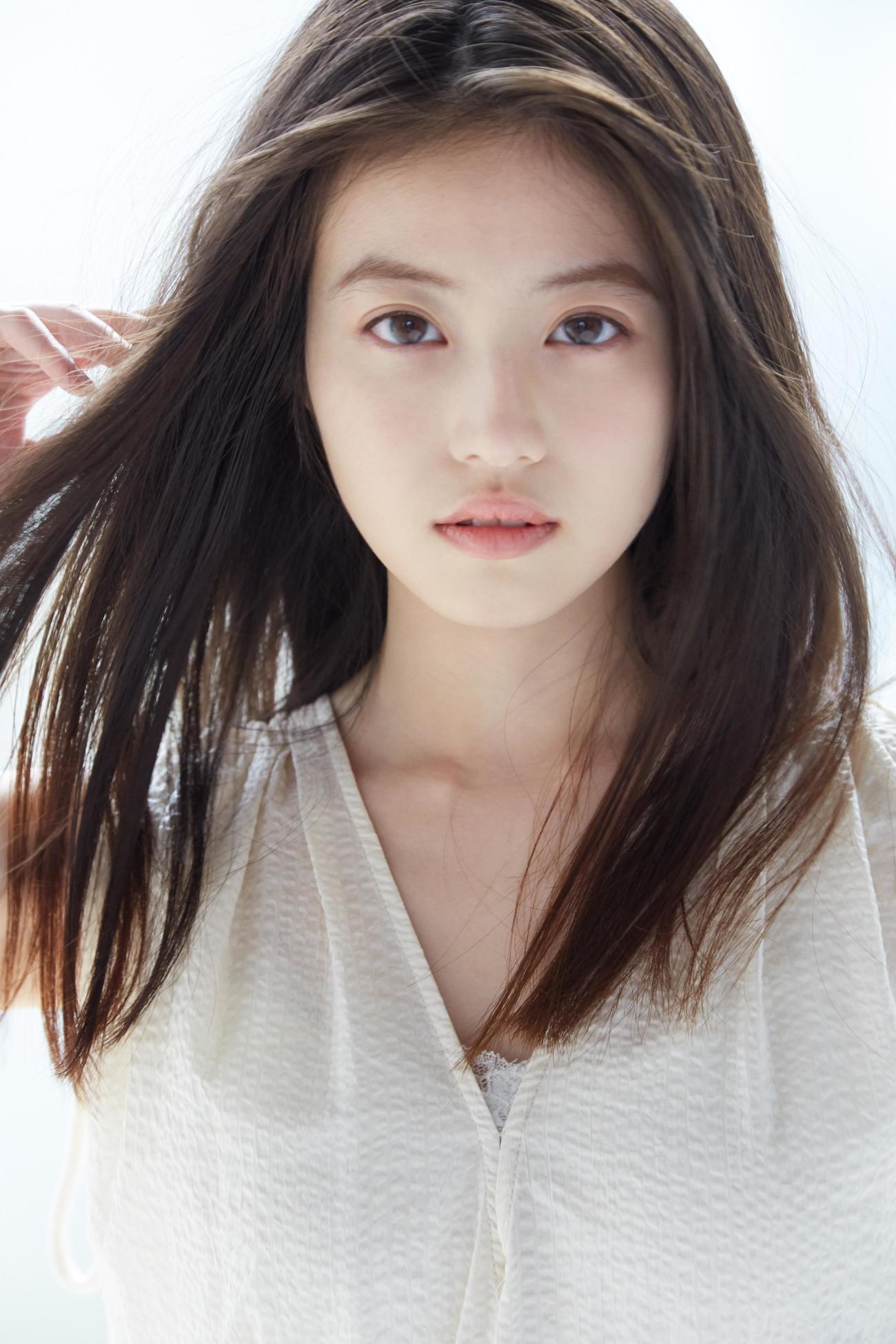 映画「東京リベンジャーズ」でヒロインのヒナタ役を演じる今田美桜