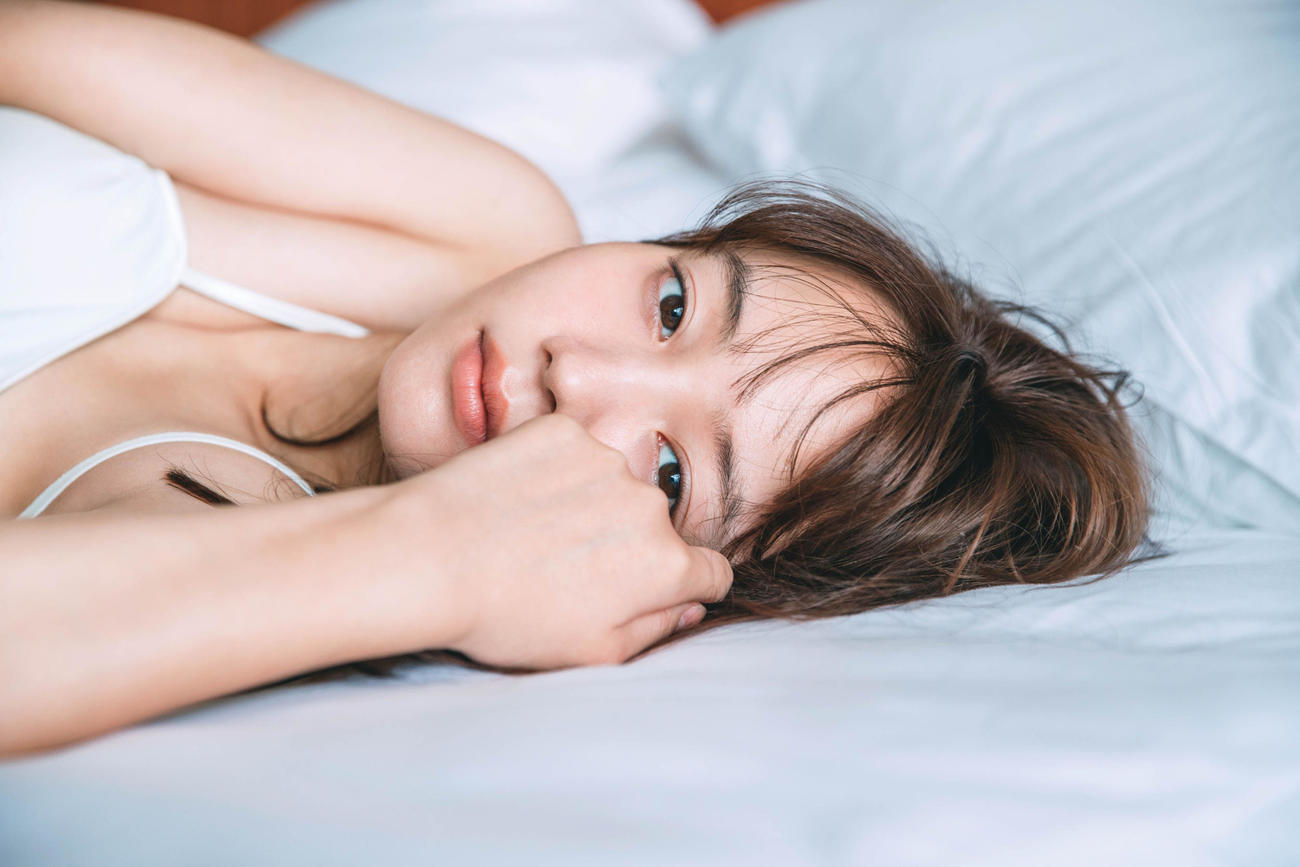 NANAMIファースト写真集「blow」カット（C）撮影＝三瓶康友／「NANAMI写真集blow」（講談社）