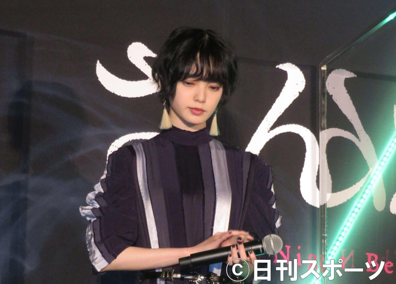 舞台あいさつに出席した平手友梨奈（撮影・横山慧）