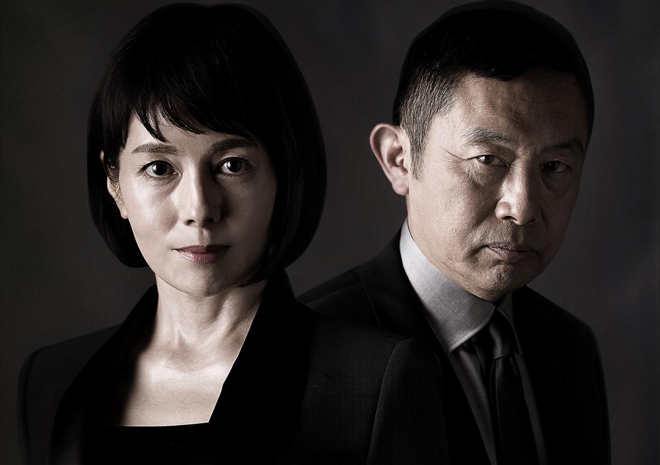 シリーズ21年目で初めて映画化される「科捜研の女－劇場版－」に出演する沢口靖子と内藤剛志(c)2021「科捜研の女－劇場版－」製作委員会