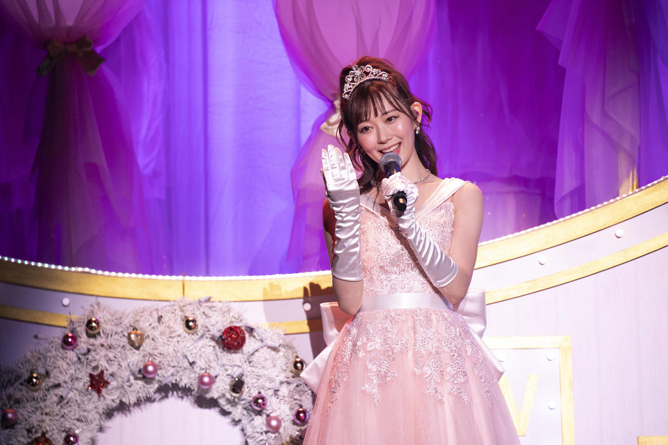 「Miyuki　Watanabe　Christmas　Premium　Live　2020」　歌唱する渡辺美優紀（C）撮影：安藤未優