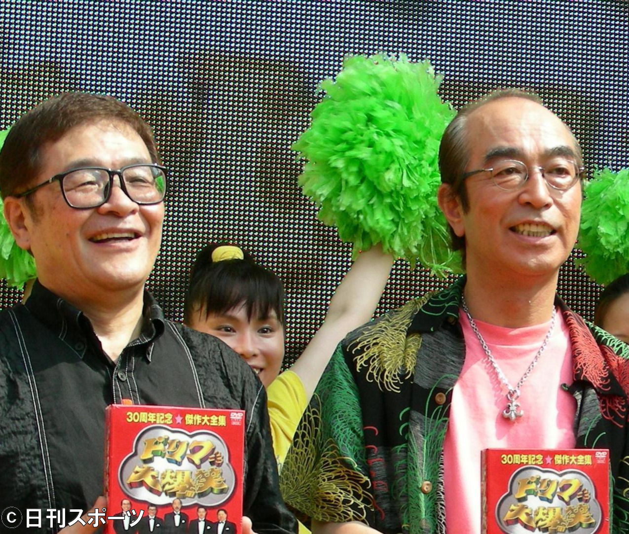 仲本工事（左）、志村けんさん（2007年8月5日撮影）
