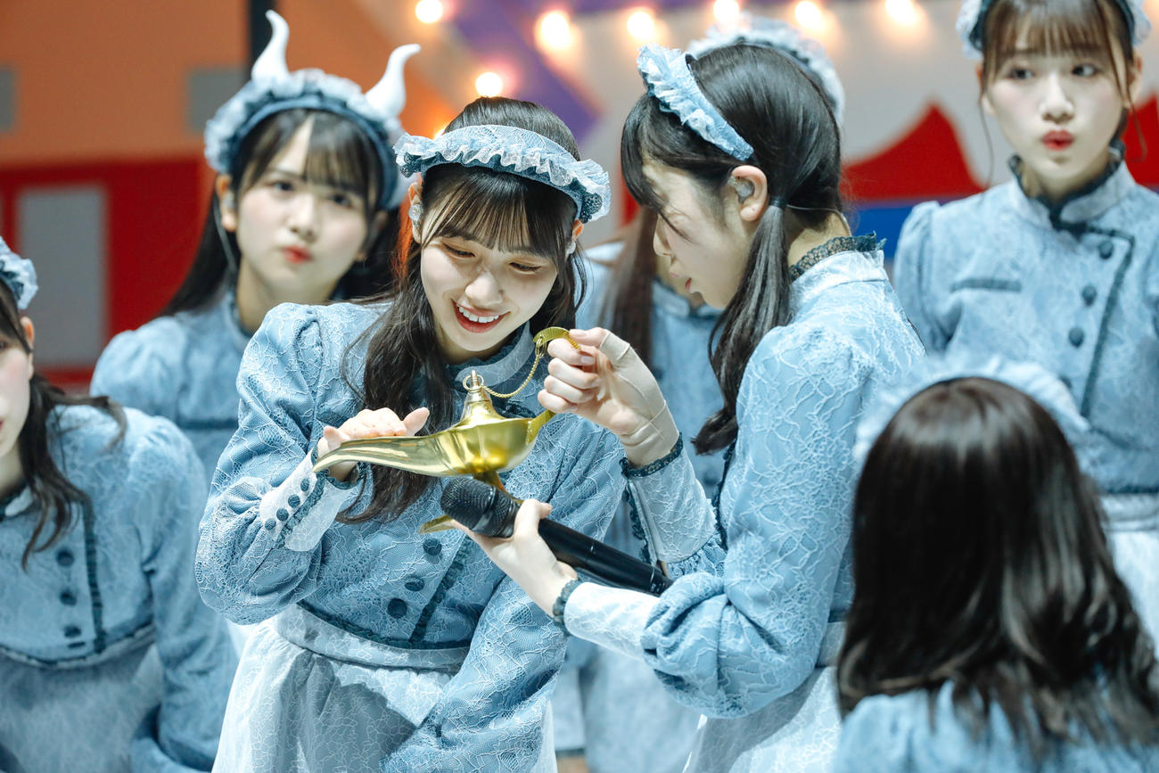 クリスマスライブを開催した日向坂46　