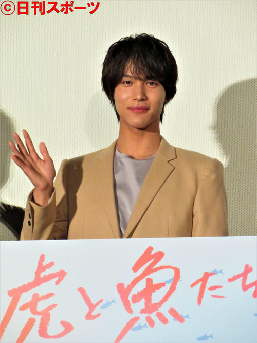 中川大志 ｍ１見取り図笑った テレビの前で応援 シネマ写真ニュース 日刊スポーツ