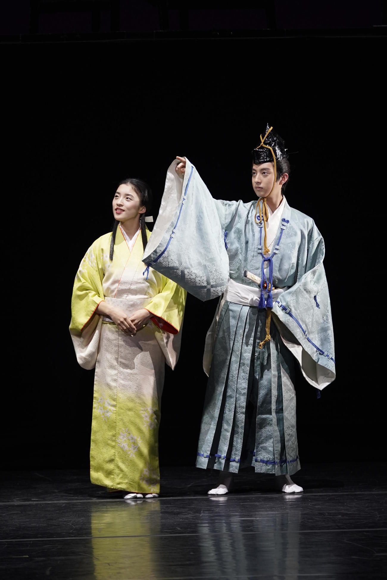 若き日の細川ガラシャを川井の娘・花音さん（左）が、忠興を三井高聡さんが演じる（C）瀬戸秀美