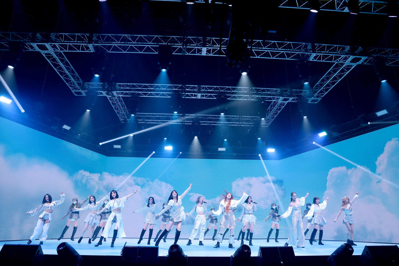 ラストパフォーマンスするE－girls