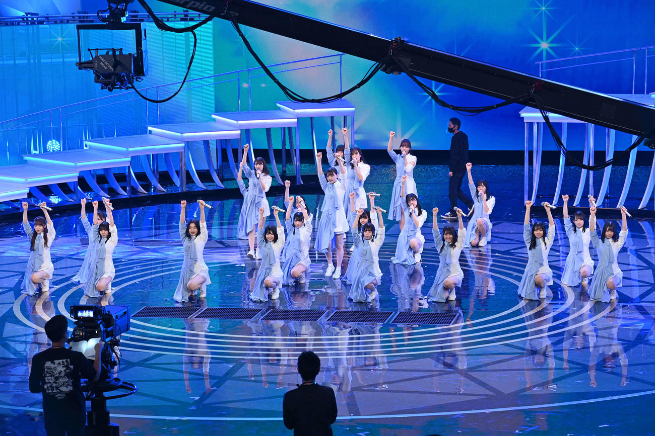 紅白歌合戦のリハーサルに登場した日向坂46（代表撮影）