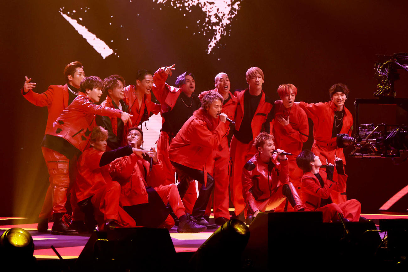 14人体制で初めてのライブを行い“NEW　EXILE”を印象づけたEXILE
