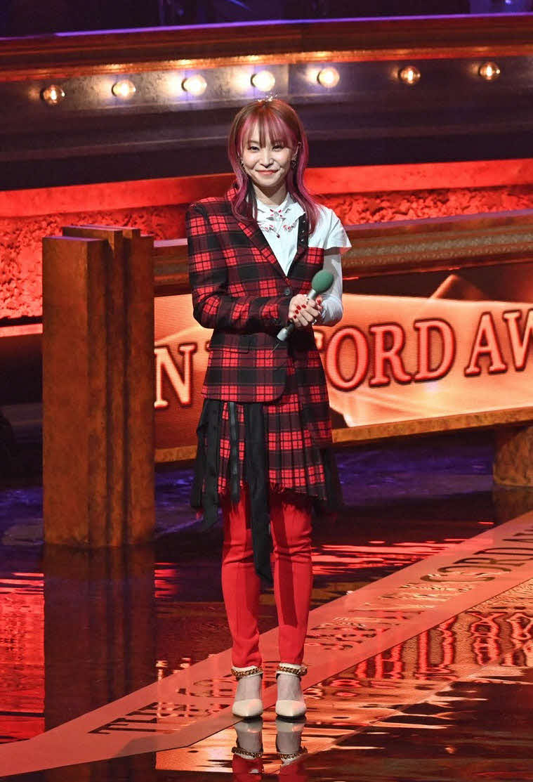 日本レコード大賞で笑顔を見せるLiSA（C）TBS