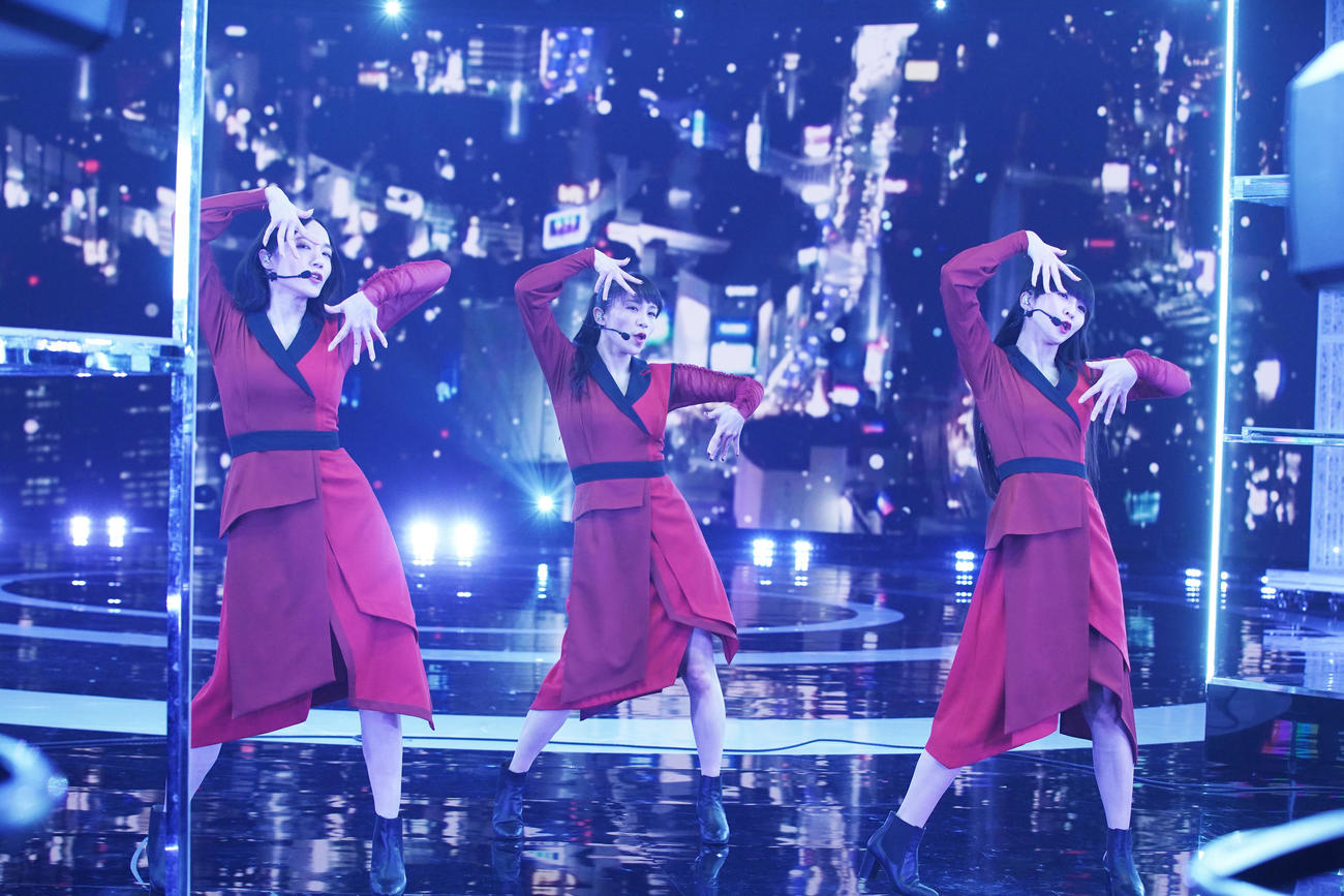 NHK紅白歌合戦で歌うPerfume
