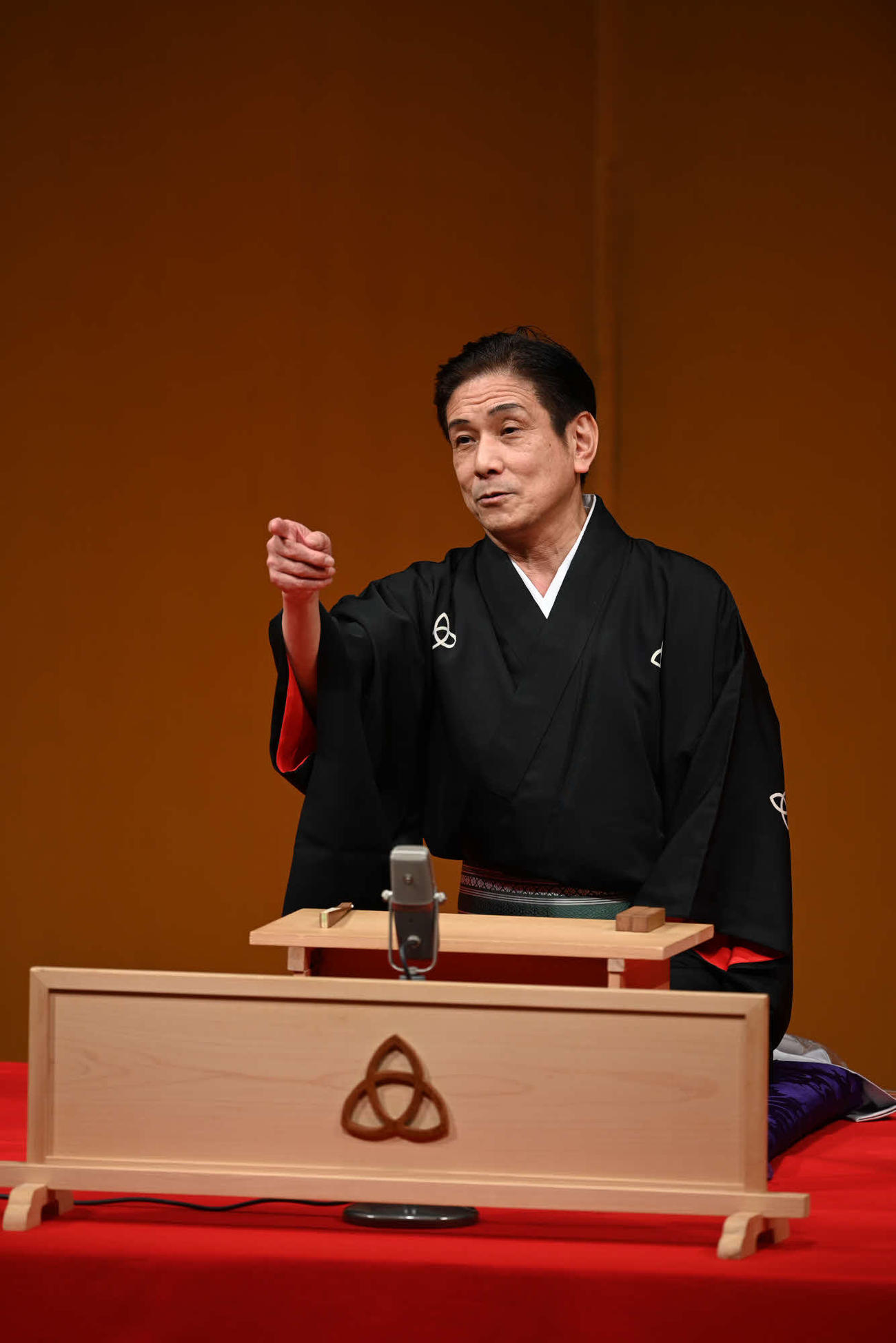 「新春吉例　米朝一門会」に出演した桂米団治（株式会社フォトライブ佐々木芳郎氏撮影）
