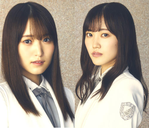 櫻坂46の菅井友香キャプテン(左)と新副キャプテンの松田里奈