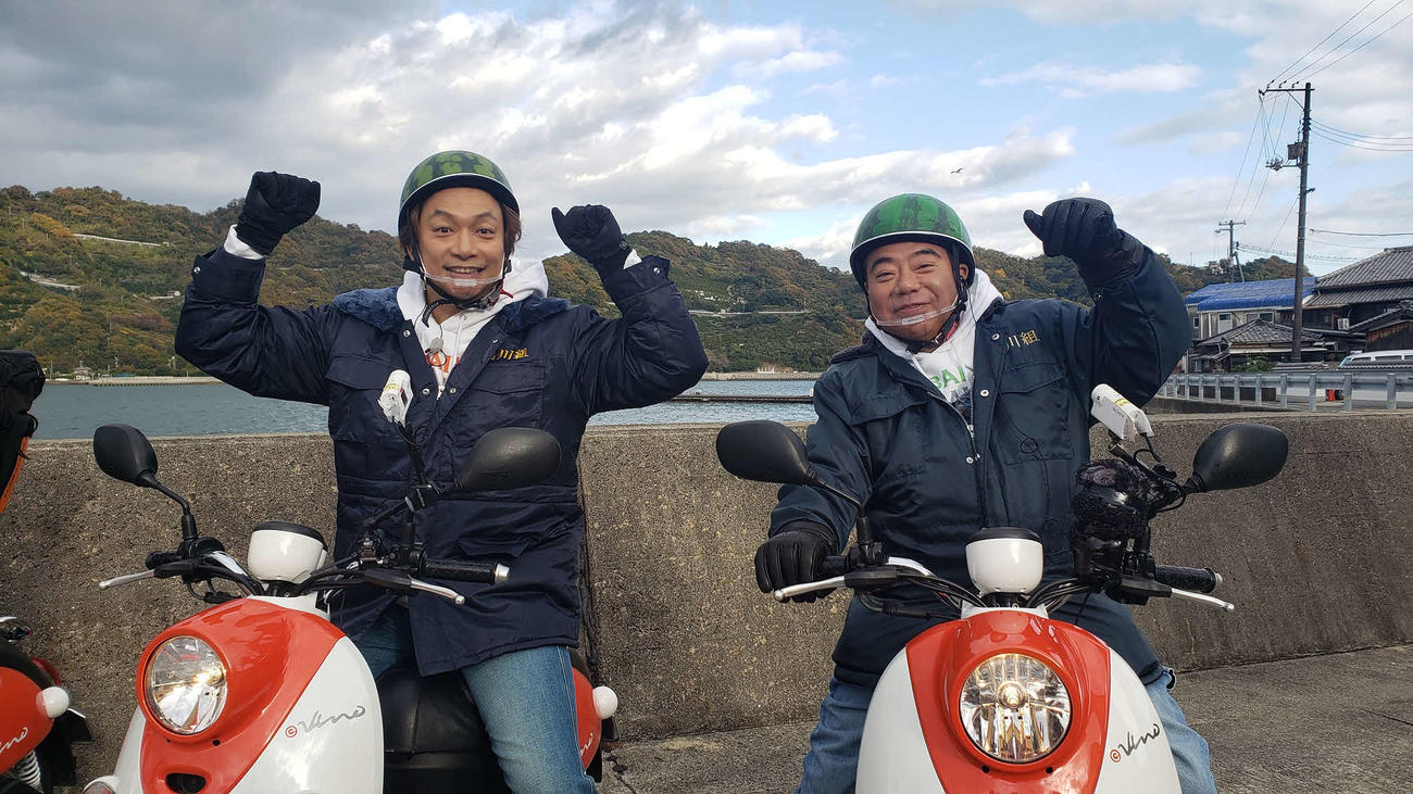 テレビ東京系バラエティー「出川哲朗の充電させてもらえませんか？」2時間半SPに出演する香取慎吾（左）と出川哲朗