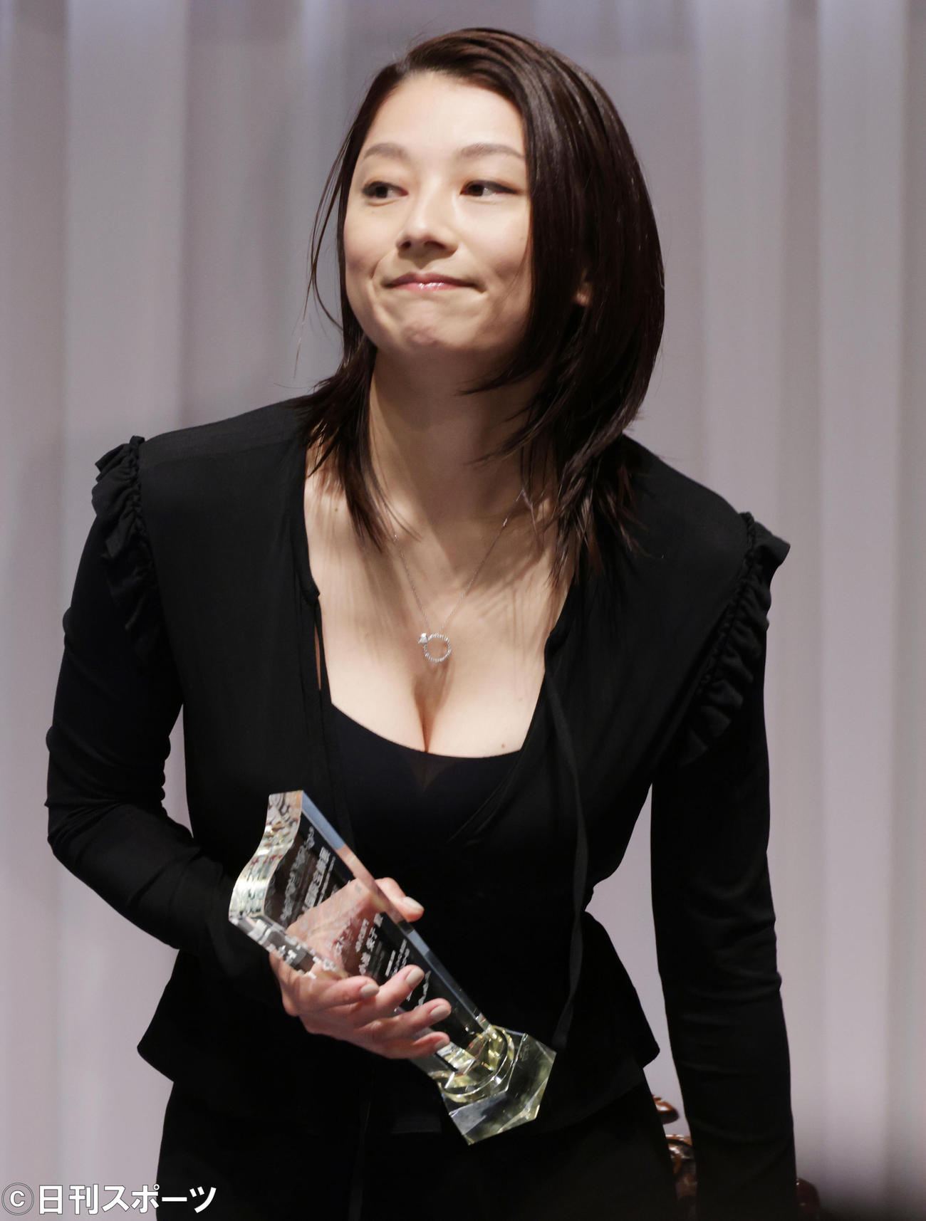 40代部門で受賞した小池栄子（撮影・中島郁夫）