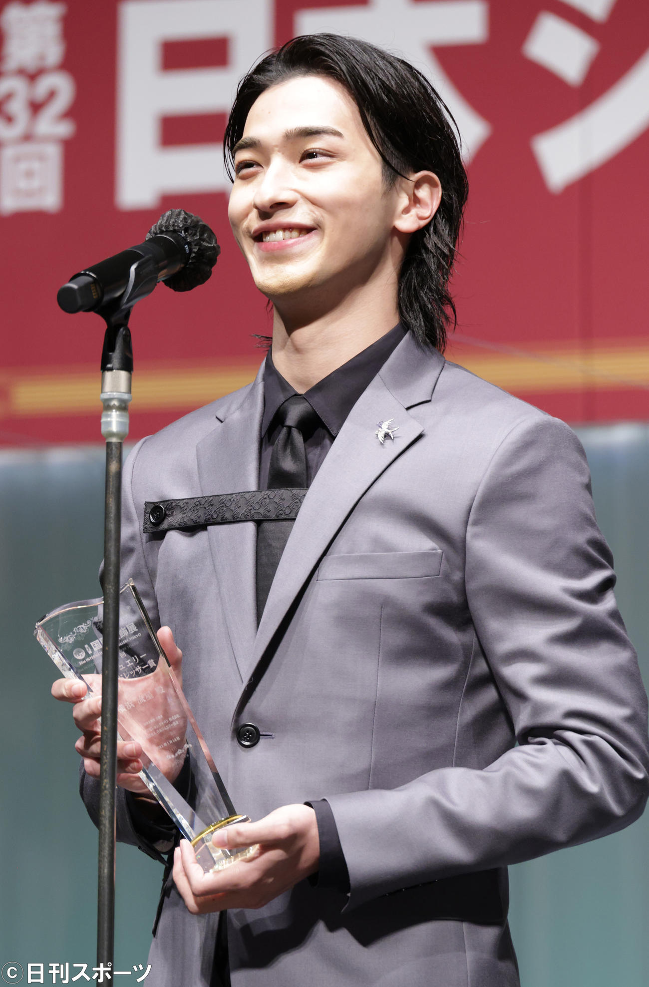 男性部門で受賞した横浜流星（撮影・中島郁夫）