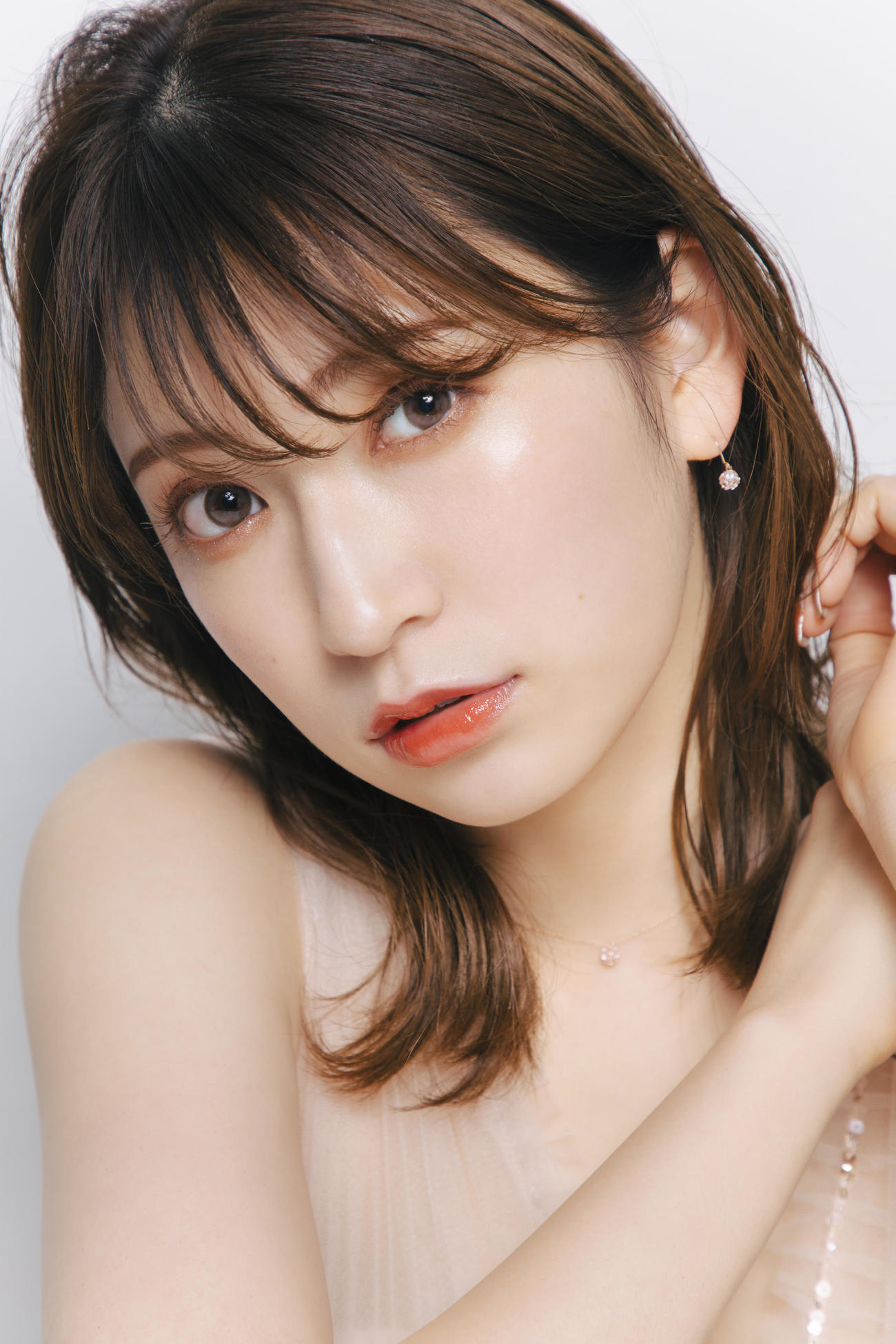 自身のYouTubeチャンネルで今後の活動内容について生発表した元NMB48の吉田朱里（C)Showtitle
