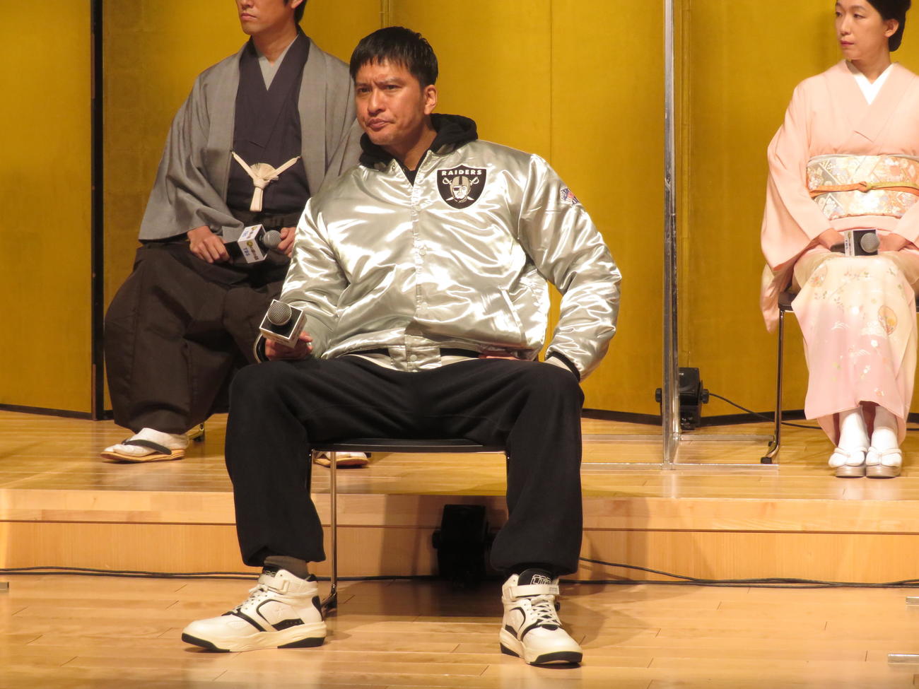 ドラマ「俺の家の話」の会見に出席した主演の長瀬智也（撮影・横山慧）