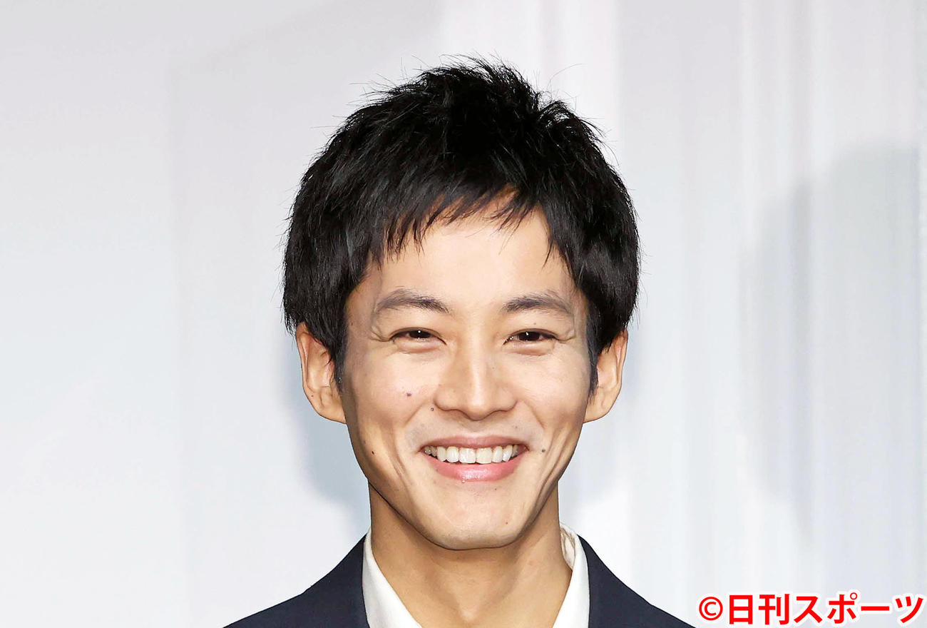 「あの頃。」完成報告会に登壇し笑顔を見せる松坂桃李（撮影・鈴木正人）