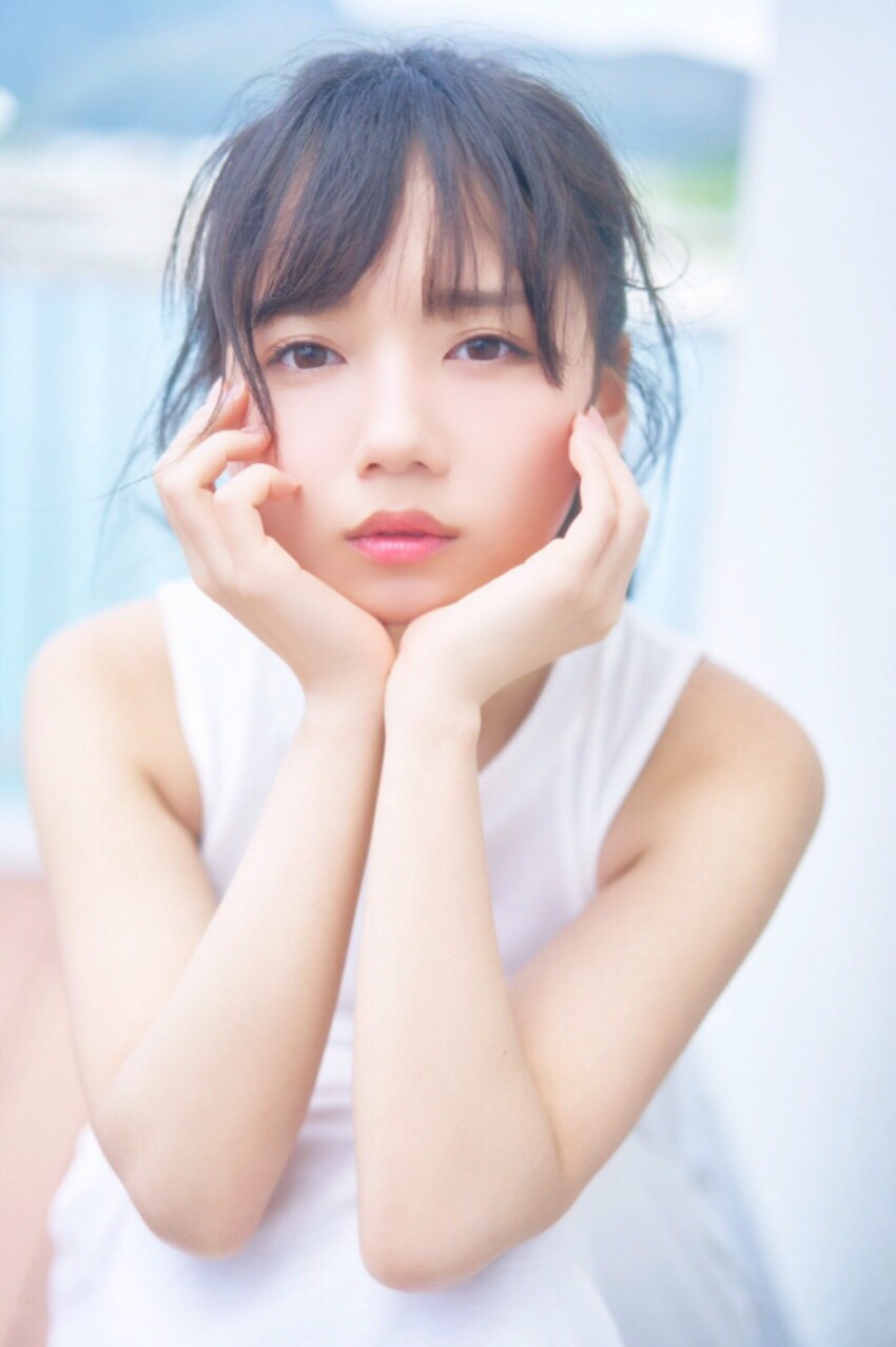 齊藤京子ファースト写真集「とっておきの恋人」の表紙カット