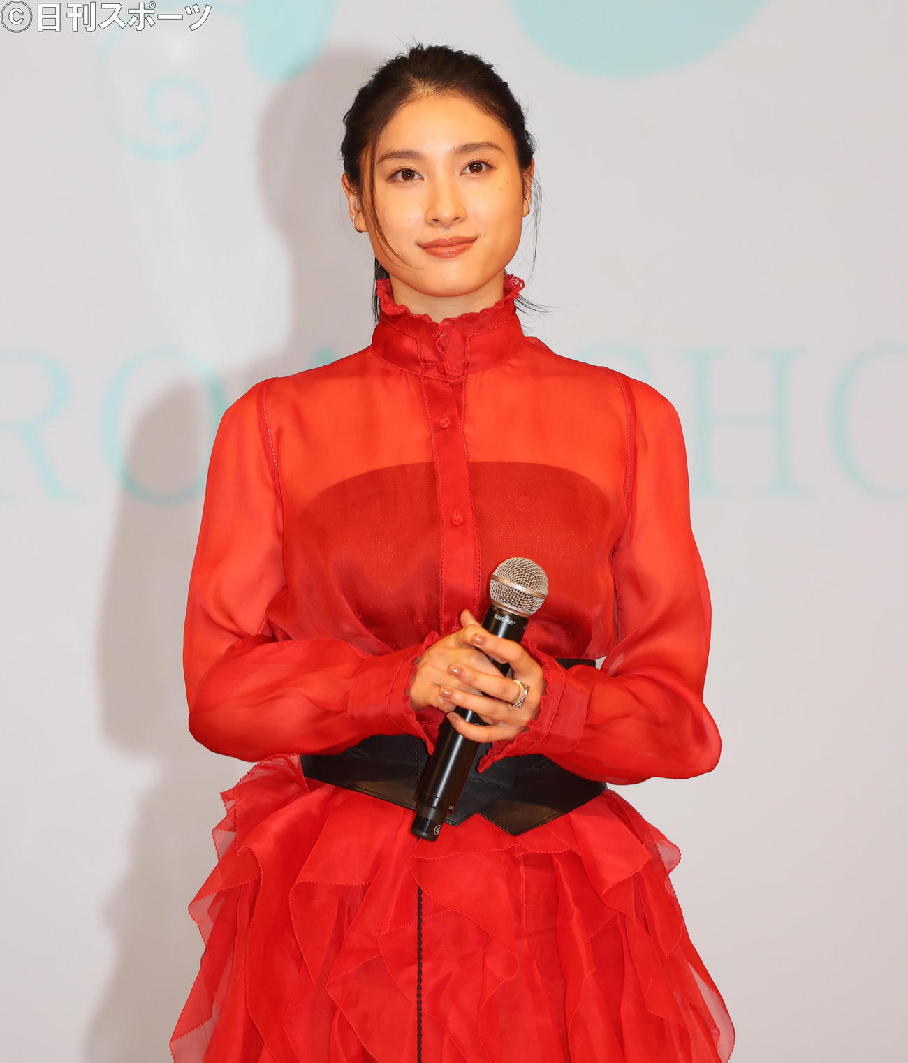 映画「哀愁しんでれら」完成報告会を行った土屋太鳳（撮影・野上伸悟）
