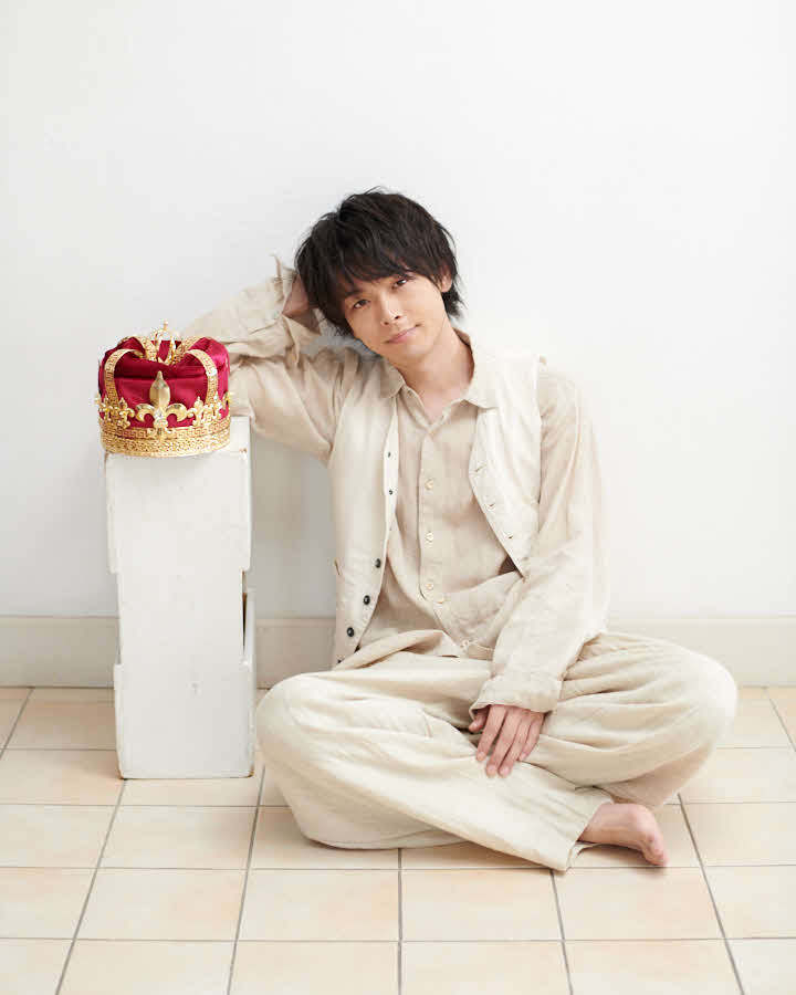 3月18日に、初のエッセー集「THE　やんごとなき雑談」を発売する中村倫也