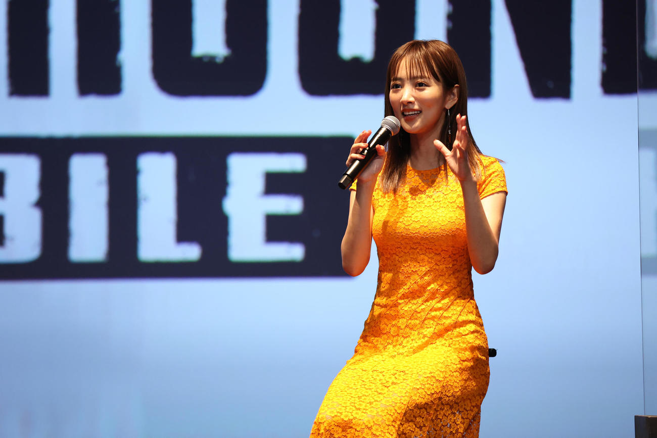 結婚発表後、初めてイベントに参加した夏菜