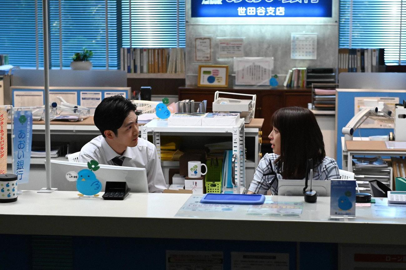 津山（松下洸平）は澪（広瀬アリス）を口説き落とそうとする（C）フジテレビ
