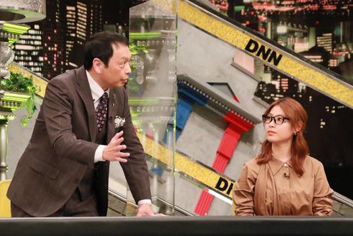 中川家の礼二（左）と瀧本美織（C）フジテレビ