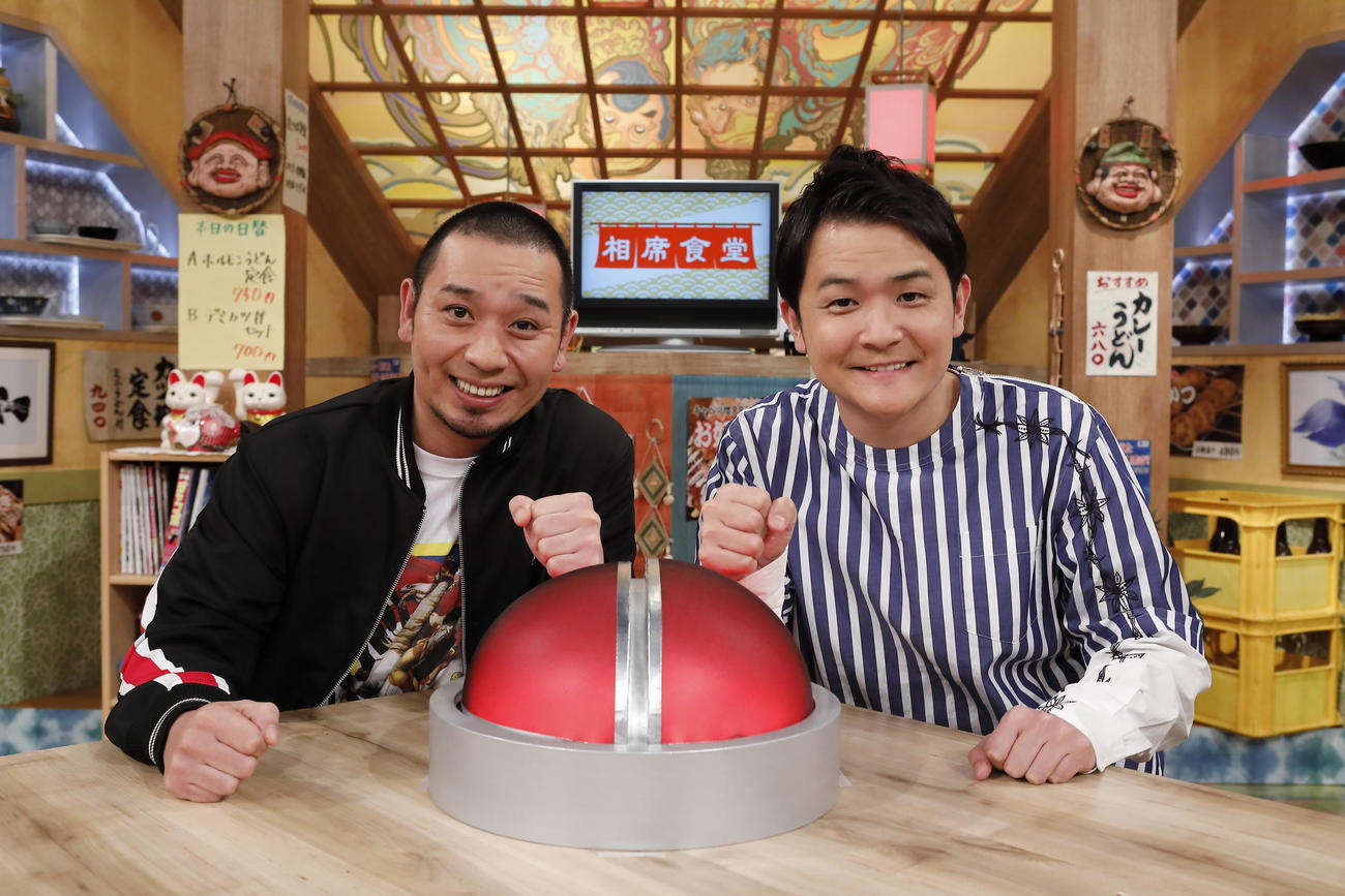 ABCテレビ「相席食堂」に出演する千鳥の大悟（左）、ノブ