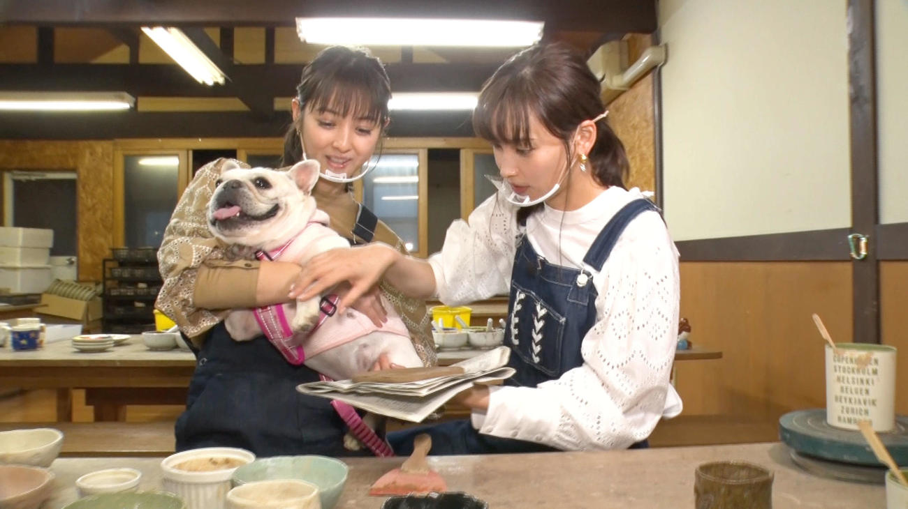 テレビ東京系「どうぶつピース！！」でテレビ初共演する佐々木希（左）と大政絢