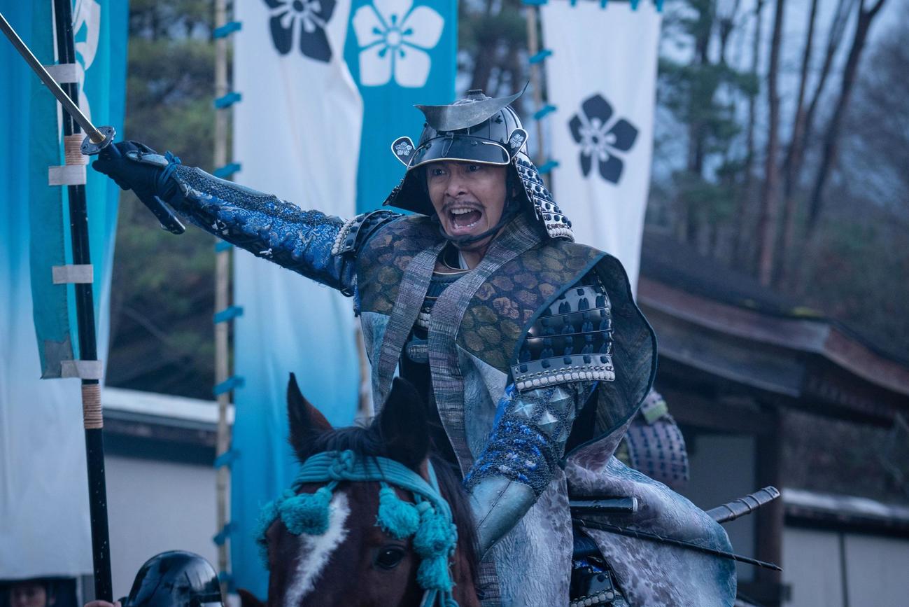 本能寺に向かう明智光秀（長谷川博己）