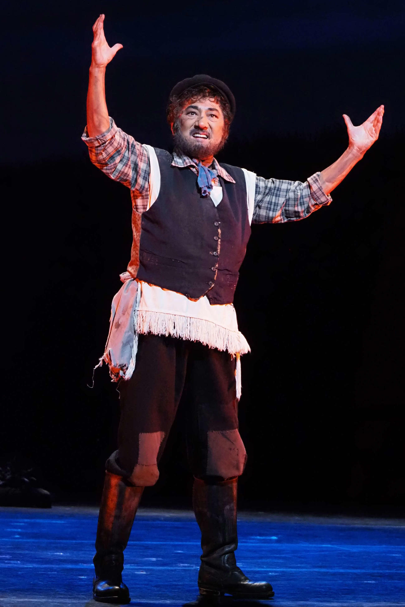 ミュージカル「屋根の上のヴァイオリン弾き」に出演する市村正親