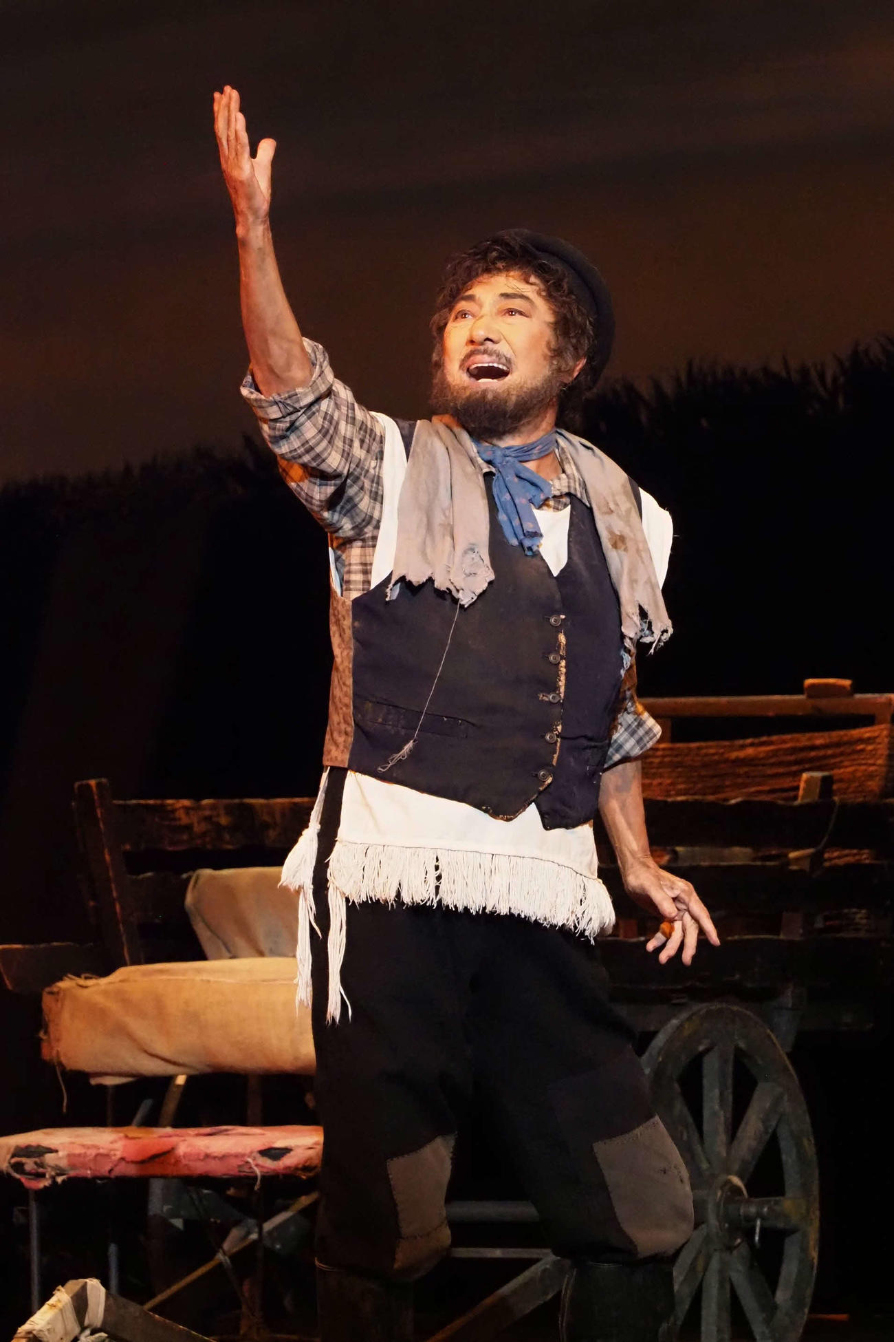 ミュージカル「屋根の上のヴァイオリン弾き」に出演する市村正親（東宝演劇部提供）