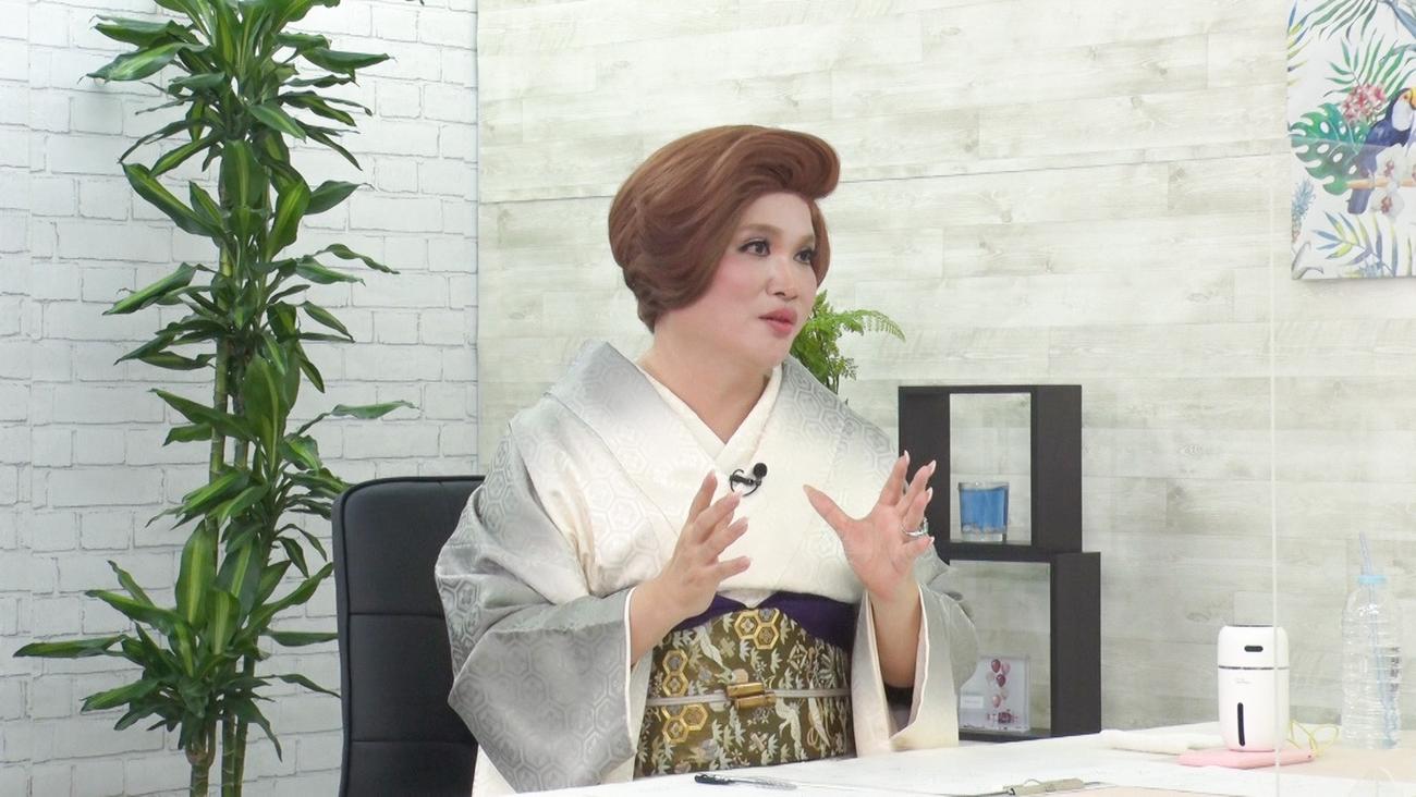 フジテレビ系「突然ですが占ってもいいですか？」に出演するIKKO（C）フジテレビ