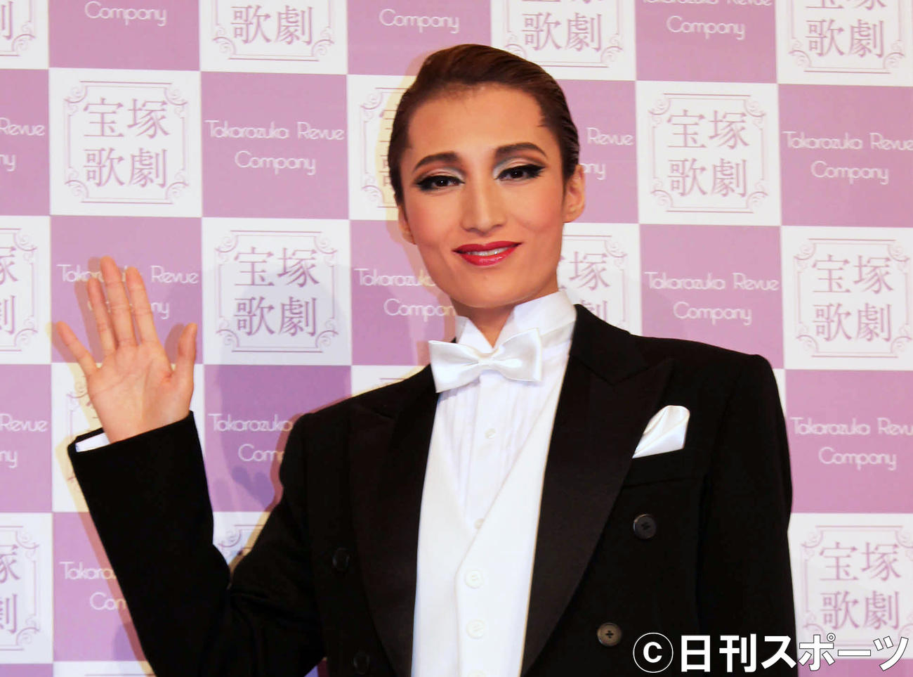 サヨナラショーを終え、会見した雪組トップ望海風斗（撮影・村上久美子）