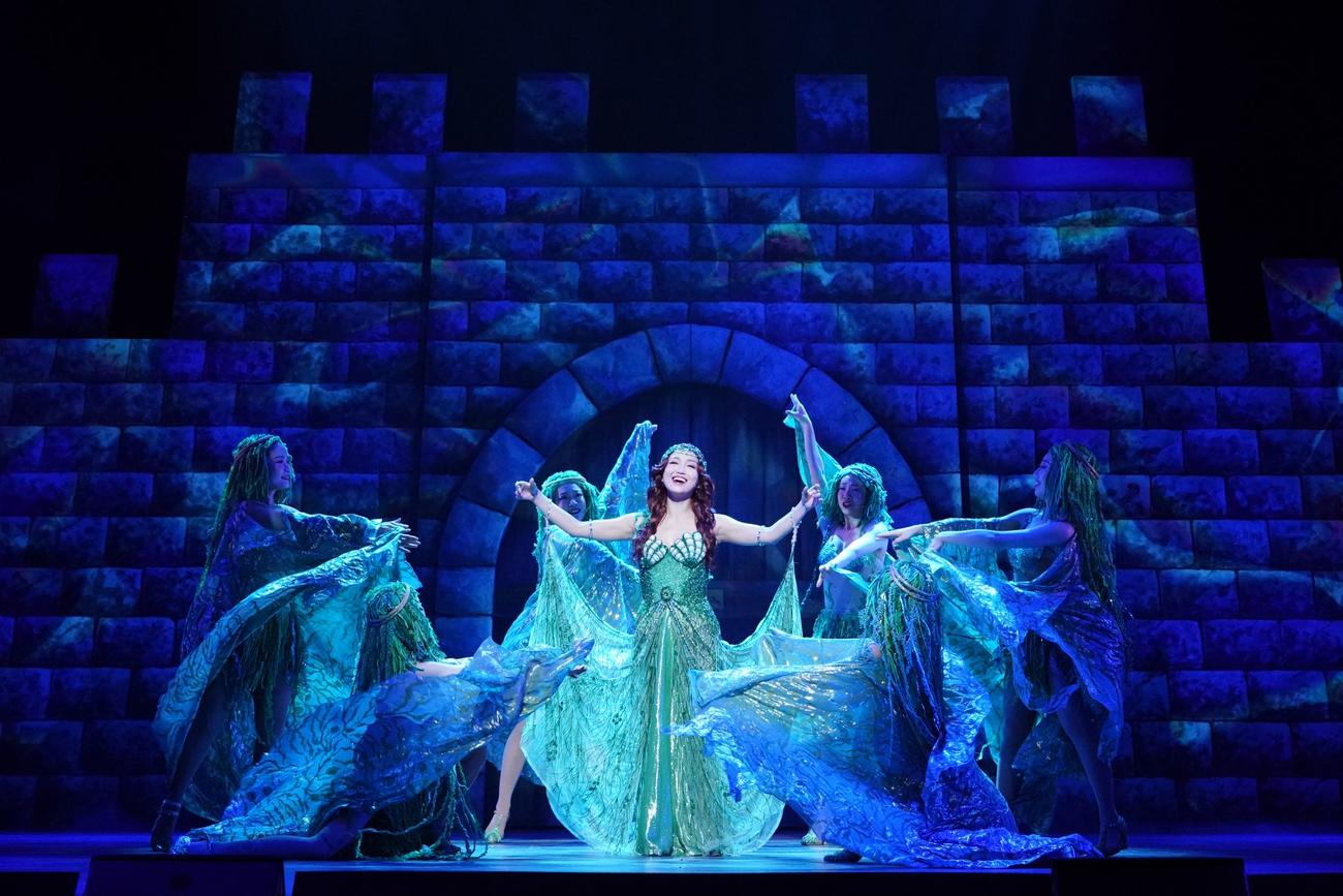 上演中のミュージカル「モンティ・パイソンのSPAMALOT」で新境地を見せている新妻聖子