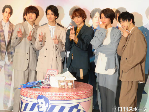イベントに出席した左から兵頭功海、渡邊圭祐、小関裕太、藤原大祐、新原泰佑(撮影・佐藤勝亮)