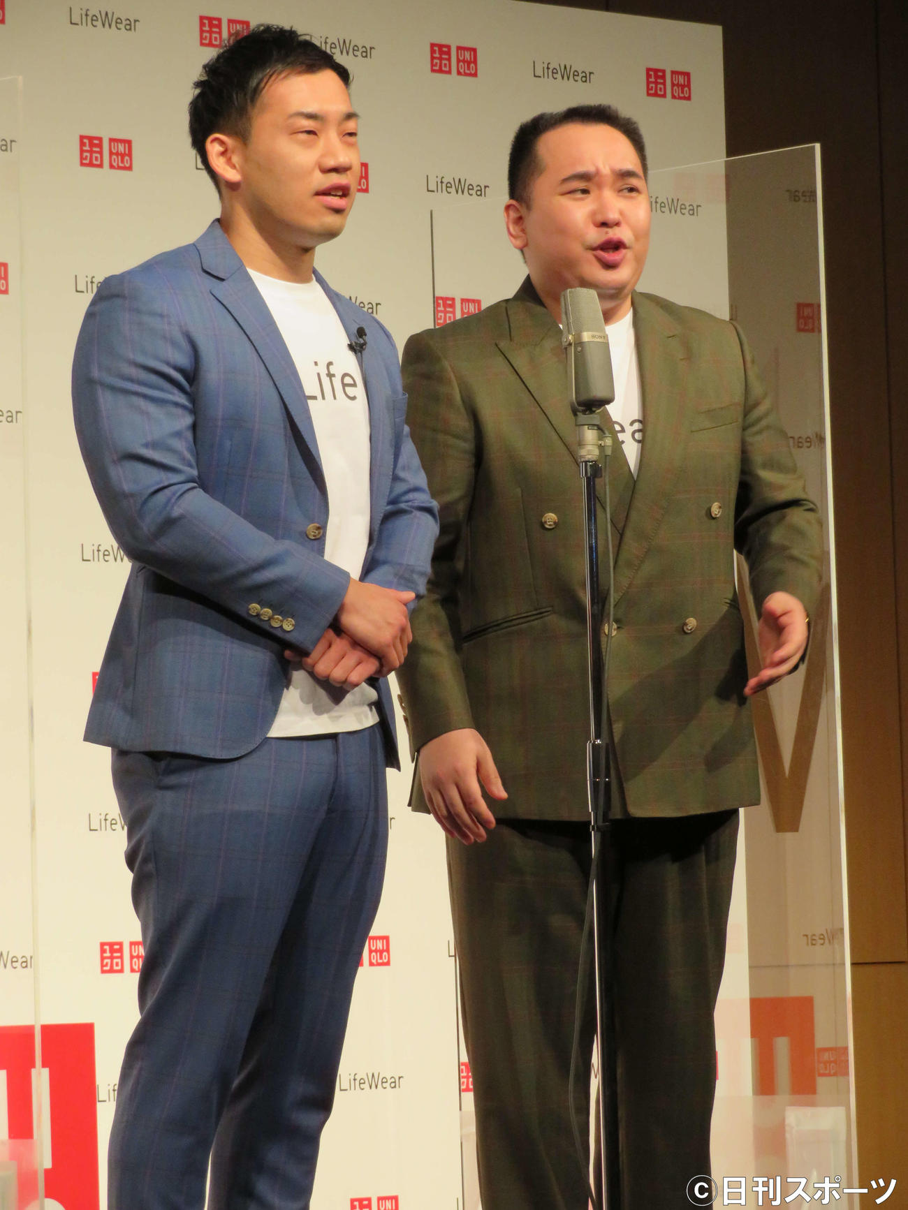 ユニクロLifeWearスペシャルアンバサダー＆ブランドキャンペーン発表記者会見に出席したミルクボーイの駒場孝（左）と内海崇（右）（撮影・三須佳夏）