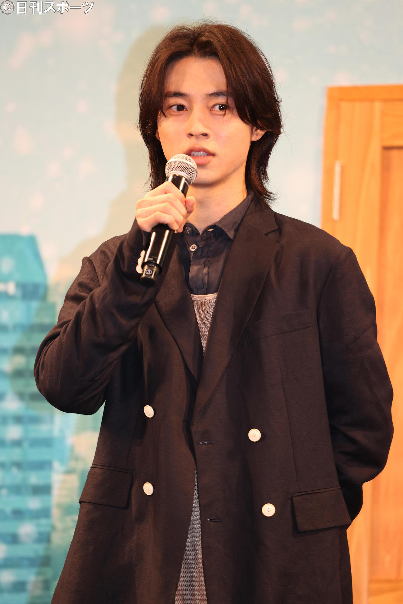 映画「夏への扉」完成報告会に出席した山崎賢人（撮影・野上伸悟）