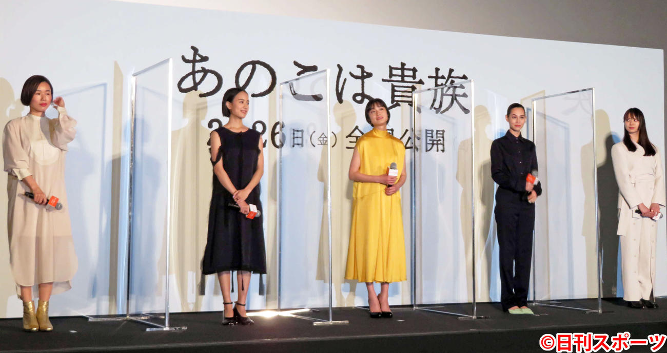 映画「あのこは貴族」公開直前イベントに登壇した、左から岨手由貴子監督、石橋静河、門脇麦、水原希子、山下リオ（撮影・村上幸将）