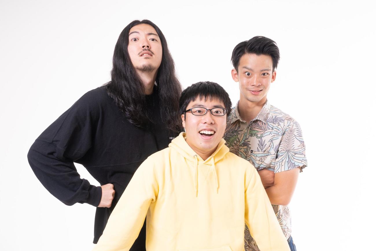 大手芸能事務所ワタナベエンターテインメント所属芸人らが出場する「お笑いABEMA CUP2021～ワタナベNo・1決定戦」で初優勝したお笑いトリオ、ゼンモンキー