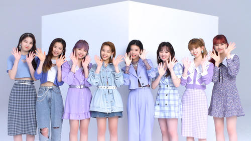 スペシャル動画が公開されたNiziU、左からAYAKA、MAYA、MAYUKA、MAKO、RIMA、RIO、RIKU、NINA