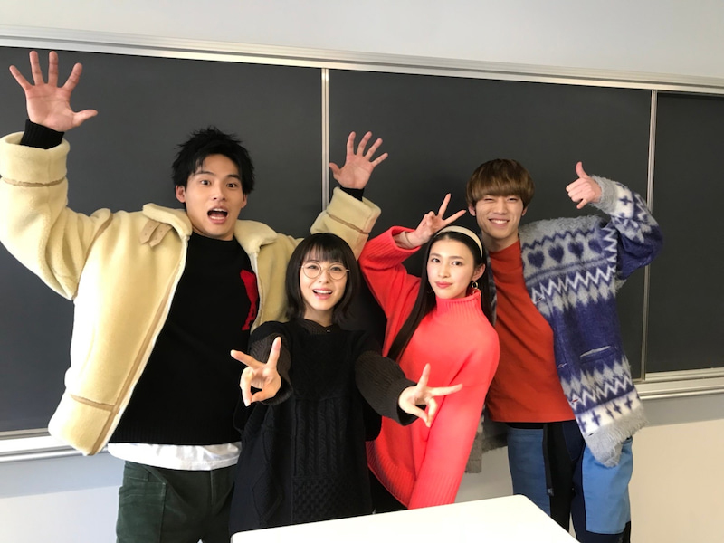 ブログで公開された楽しそうなキャンパスライフショット（「ウチの娘は、彼氏が出来ない!!」オフィシャルブログより）