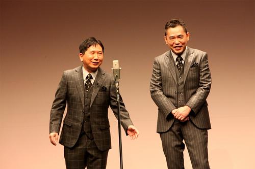 爆笑問題田中裕二（左）と相方の太田光