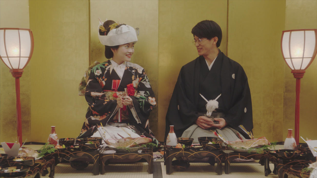 19日放送回のNHK連続テレビ小説「おちょやん」で、結婚した東野絢香演じるみつえ（左）と井上拓哉演じる富川福助