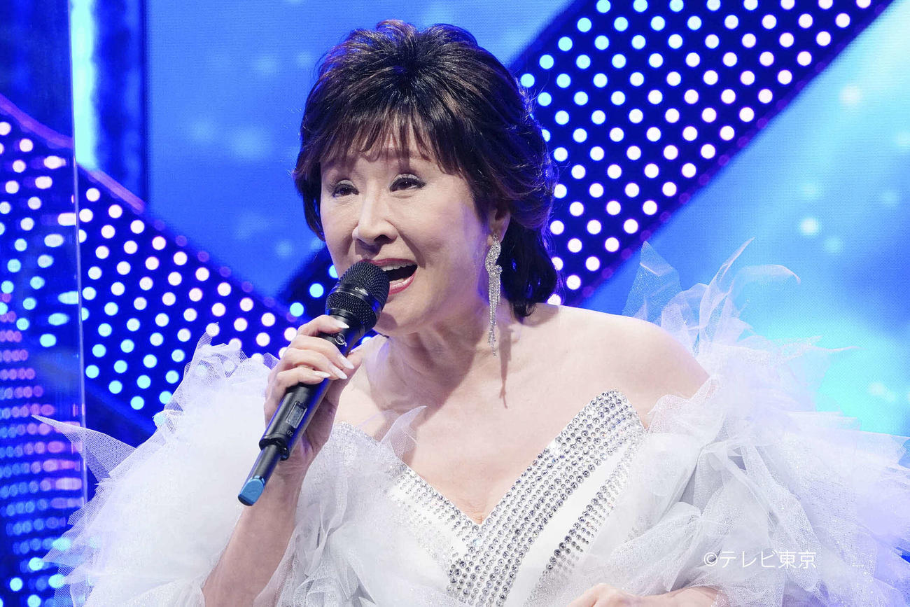 21日放送のテレビ東京系「THEカラオケ★バトル」に出演する小林幸子（C）テレビ東京