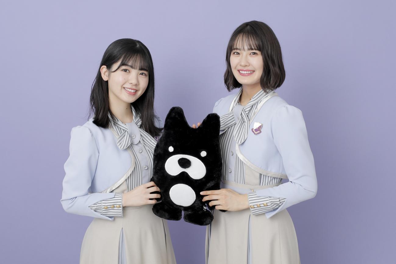 乃木坂46の特番「9thバースデーライブ直前！乃木坂脱出ゲーム～46の謎と7つの部屋～」に出演する筒井あやめ（左）と清宮レイ